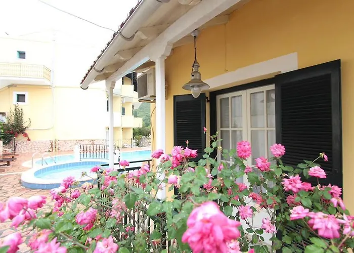 Paradise Sea View Pool Hotel Moraḯtika