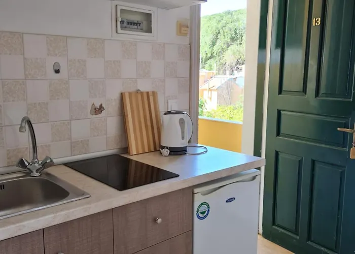 Paradise Sea View Pool Hotel