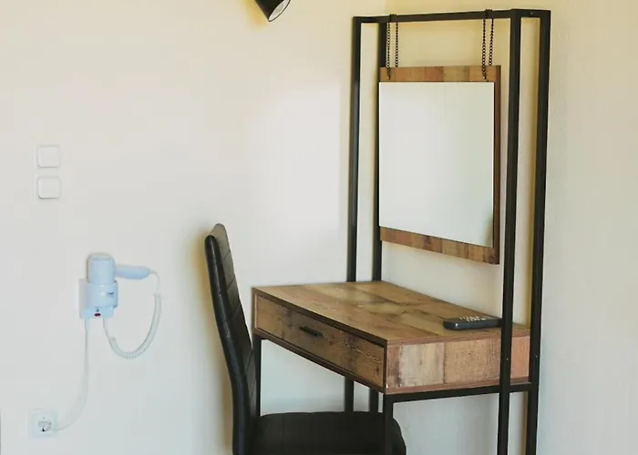 Paradise Sea View Pool Hotel *